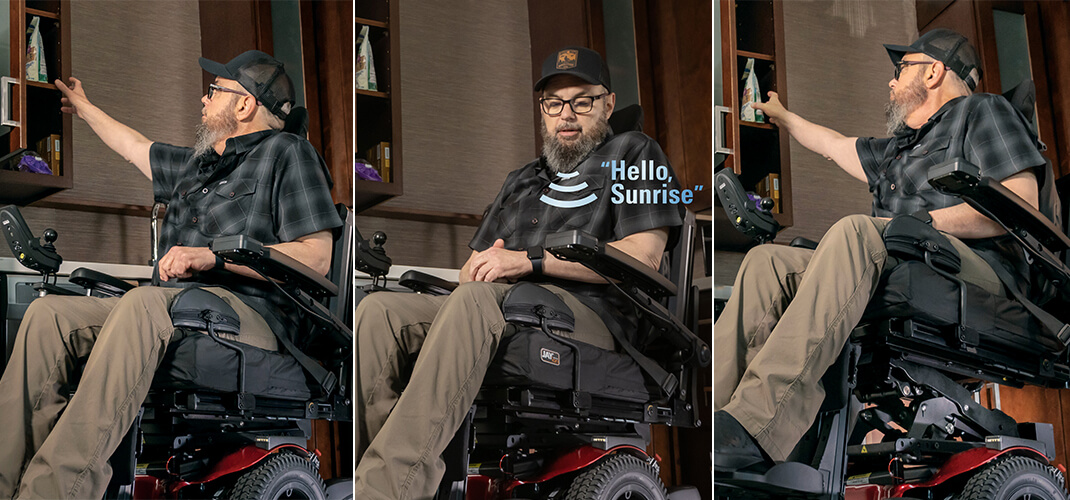 Activer la fonction de levage électrique du siège en parlant à la commande vocale au boîtier CTRL+5.